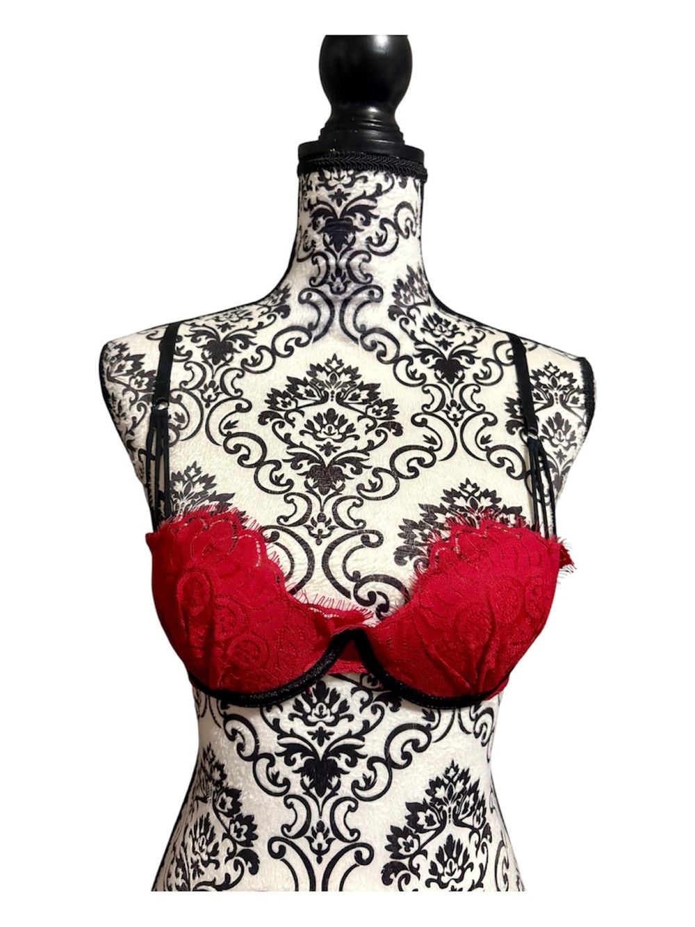 FREDERICK’S OF HOLLYWOOD Vintage Red Lace Demi Balconette Bra